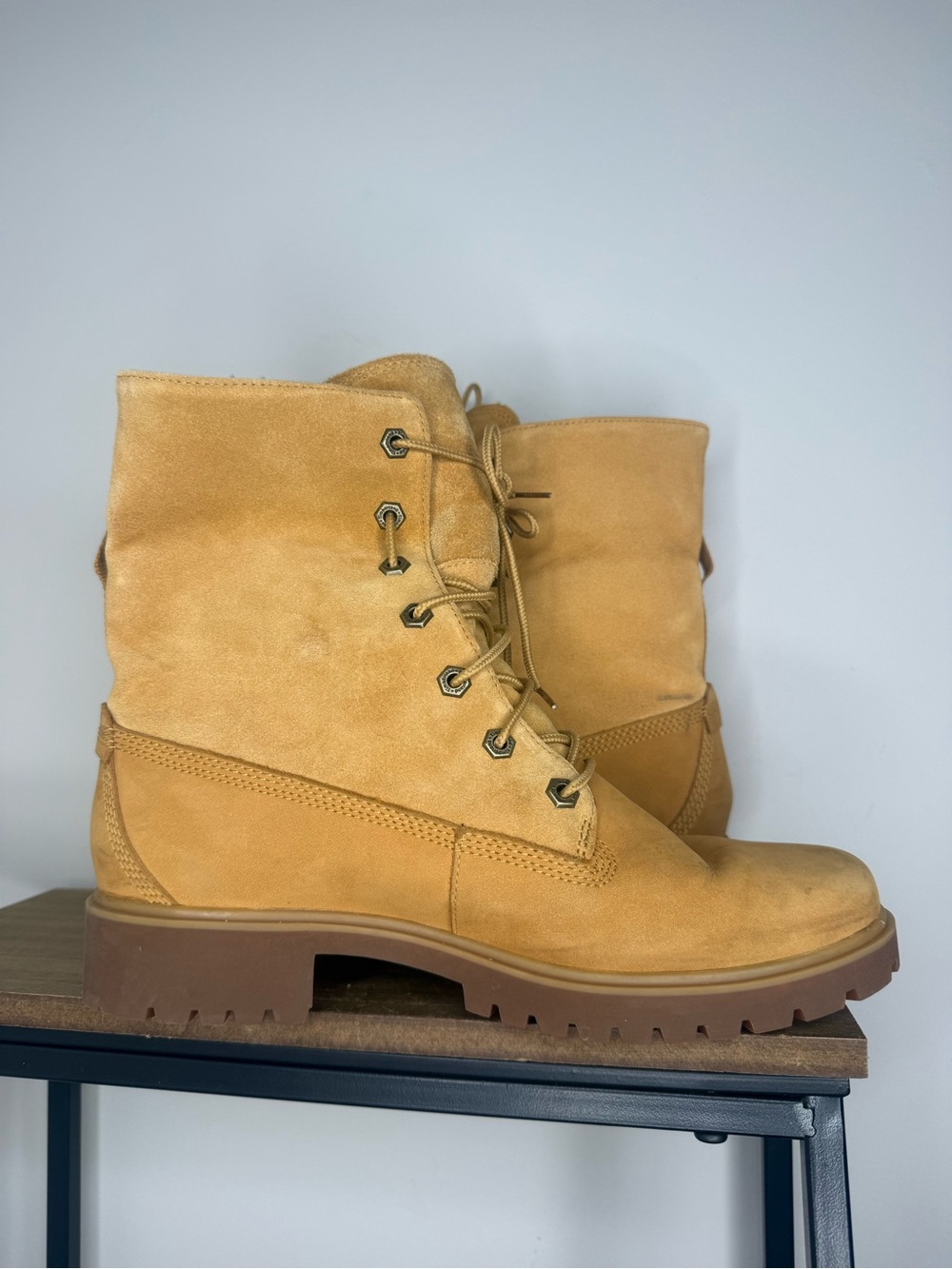 Timberland Women's Yellow Wheat Lace-Up Nubuck Boots - Picture 3 of 11